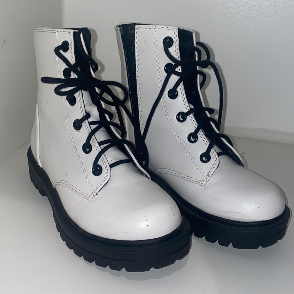 Kids boots